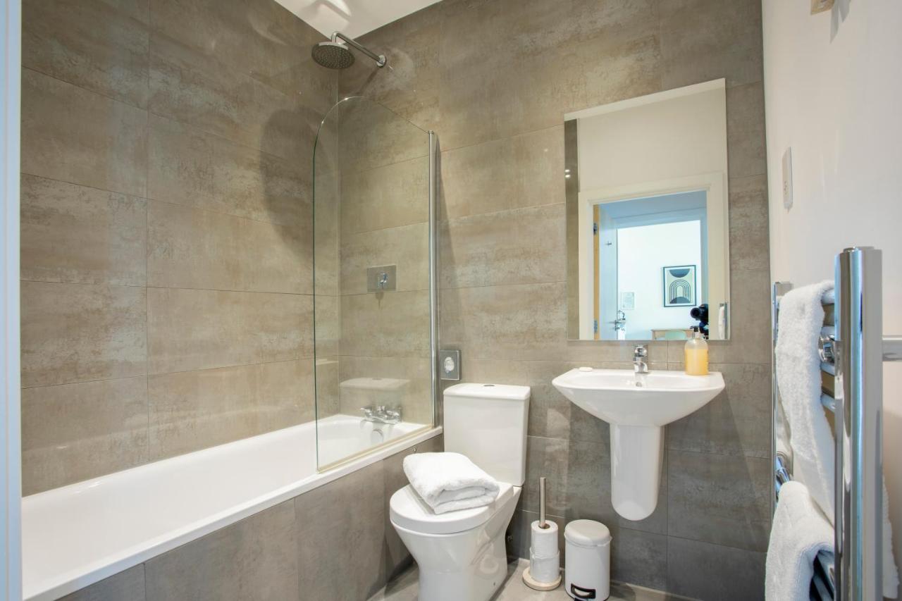 1 Bed Apartment - Redhill Central, Surrey, Gatwick #2 Extérieur photo